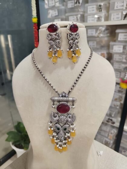 NECKLACE SET- RED AND YELLOW
