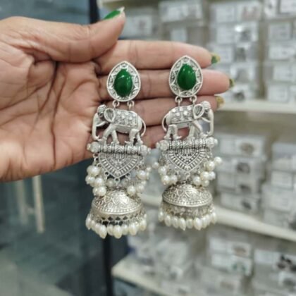 ELEPHANT EARRING - GREEN