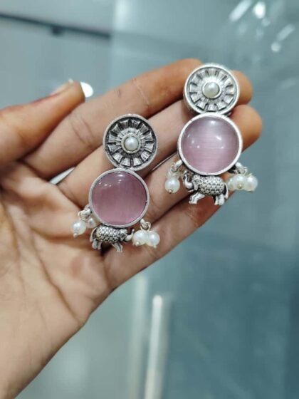 STUD STONE EARRING  PINK