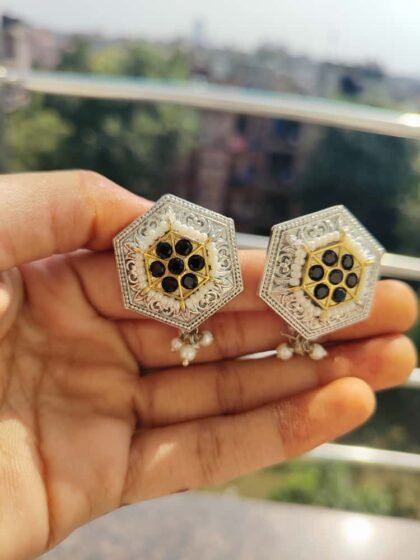 STUD STON EARRING BLUE