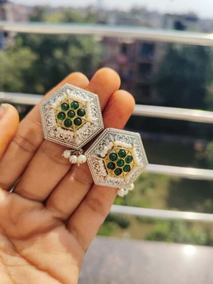 STUD STON EARRING GREEN