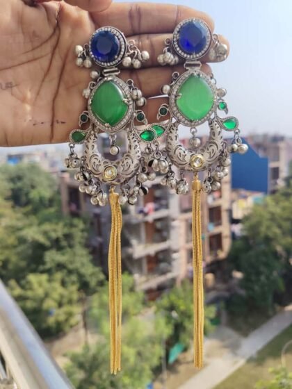 EARRING  DUAL TONE LIGHT GREEN MULTI BLUE