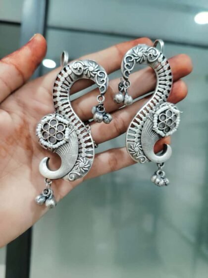 EAR CUFF STONE LIGHT PINK