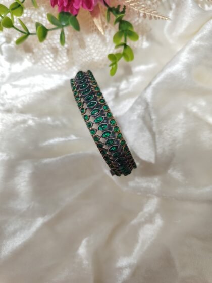 SCREW KADA  GREEN STONE  - SINGLE PIECE