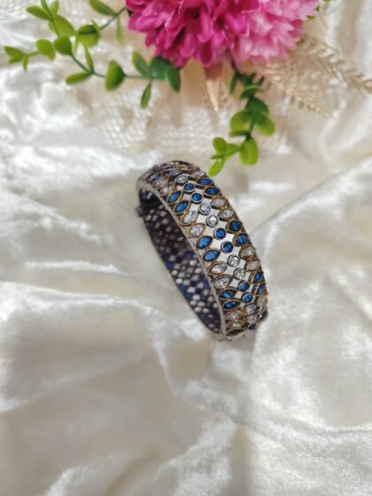 SCREW KADA WHITE BLUE STONE  - SINGLE PIECE