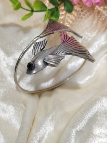 ADJUSTABLE BANGLE FISH PATTERN - SINGLE PIECE