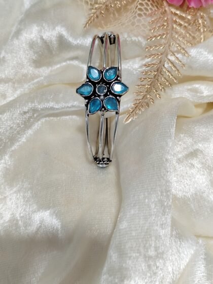 ADJUSTABLE BANGLE SKL BLUE STONE  - SINGLE PIECE