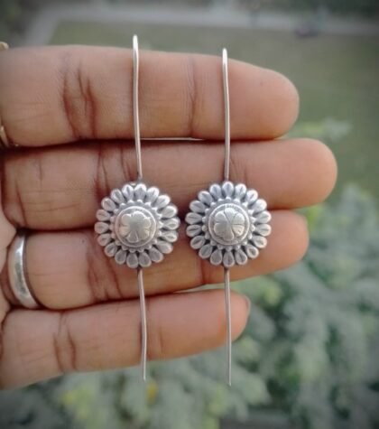 EAR PIN SILVER
