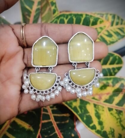 STUD STONE EARRING-YELLOW