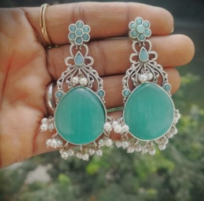 STUD STONE EARRING-LIGHT GREEN