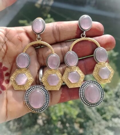 DUAI TONE STONE EARRING-PINK