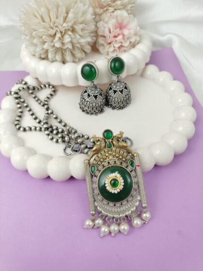 DUAL TONE CHAIN PENDANT SET STONE -GREEN