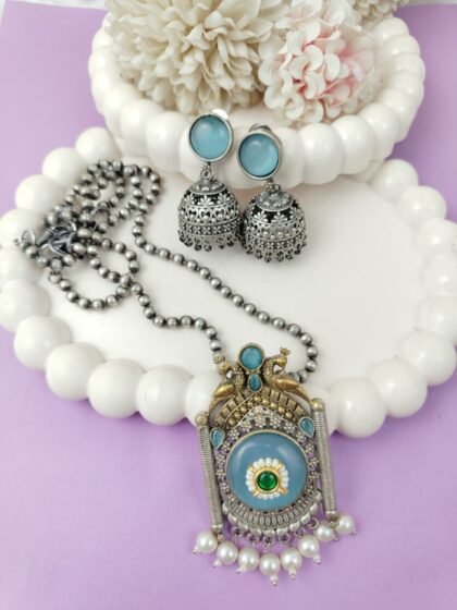 DUAL TONE CHAIN PENDANT SET STONE -LIGHT BLUE