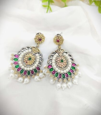 DUAL TONE EARRINGS STONE-GREEN ,RED