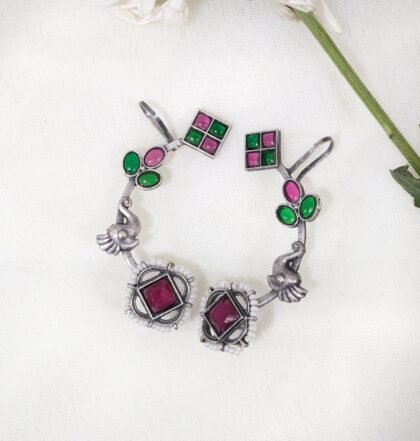 SILVER EAR CUFF STONE -RED ,GREEN