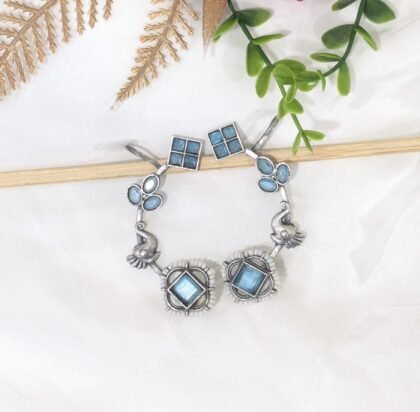 SILVER EAR CUFF STONE -LIGHT BLUE