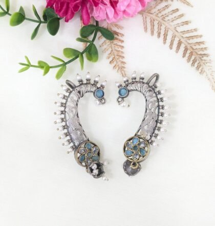 DUAL TONE EAR CUFF STONE -LIGHT BLUE ,WHITE