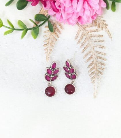 STUD SILVER EARRING STONE- RED