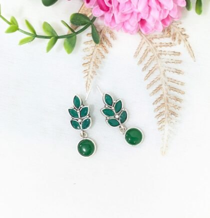 STUD SILVER EARRING STONE- GREEN