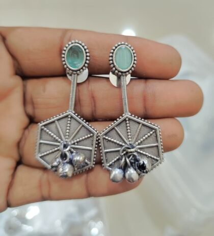 STUD SILVER EARRING STONE- LIGHT GREEN