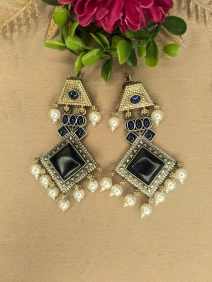 DUAL TONE EARRING STONE -BLUE, BLACK
