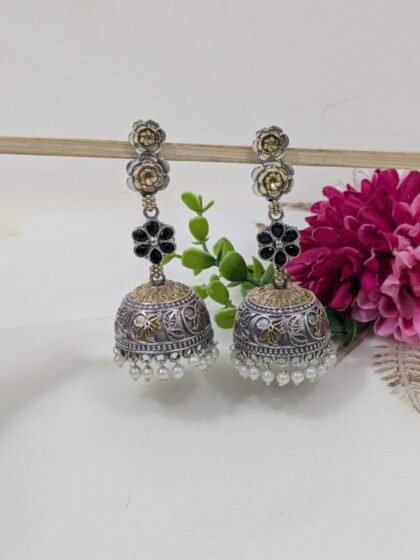 DUAI TONE JHUMKA STONE EARRING-BLACK