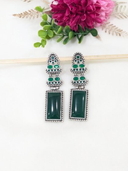 STUD STONE EARRING- GREEN